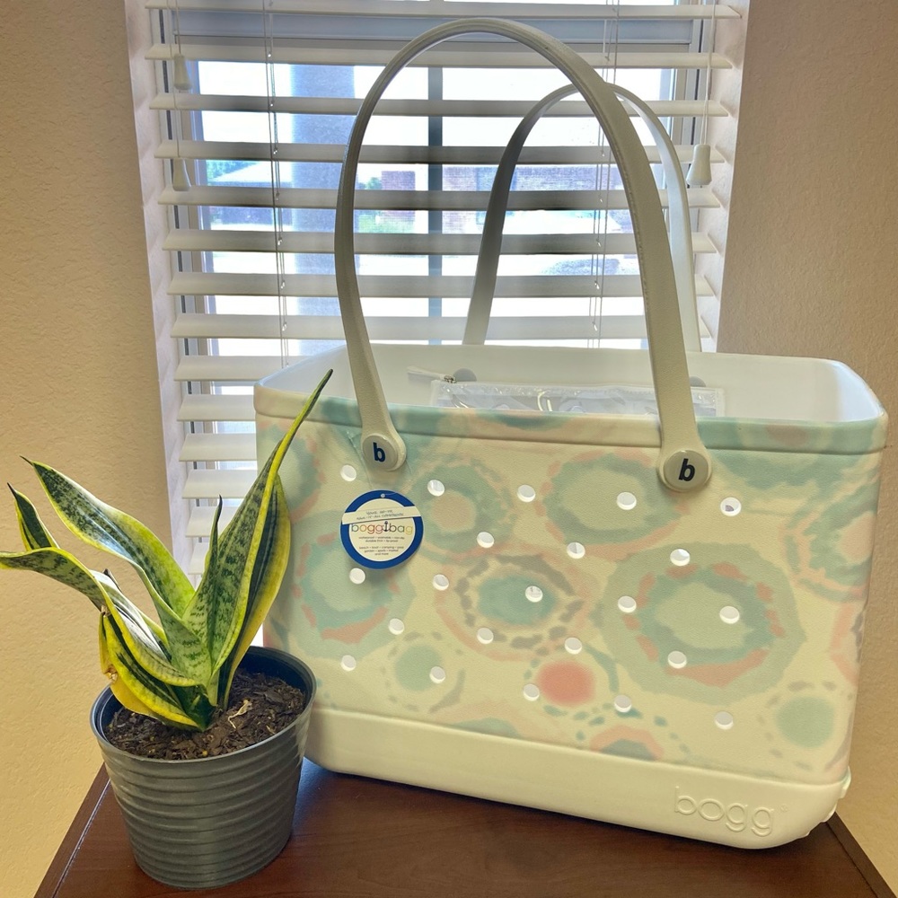 NEW! Bogg Bag Large Limited Edition Tie Dye 😎 NWT